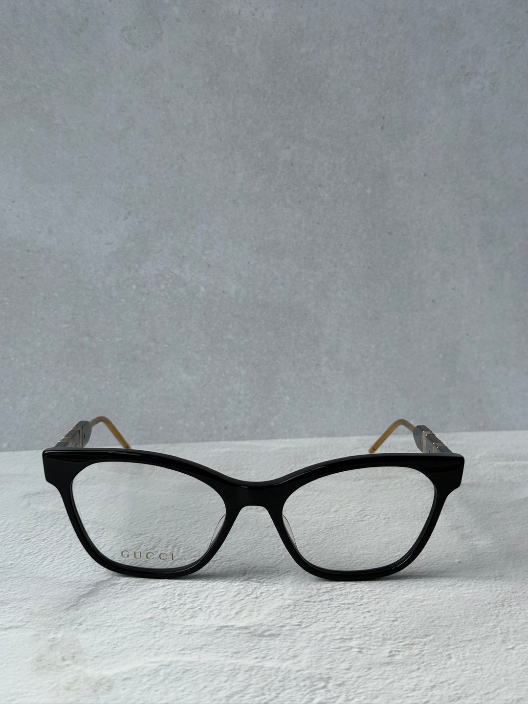 Monturas de anteojos estilo ojo de gato negro Gucci GG0600O