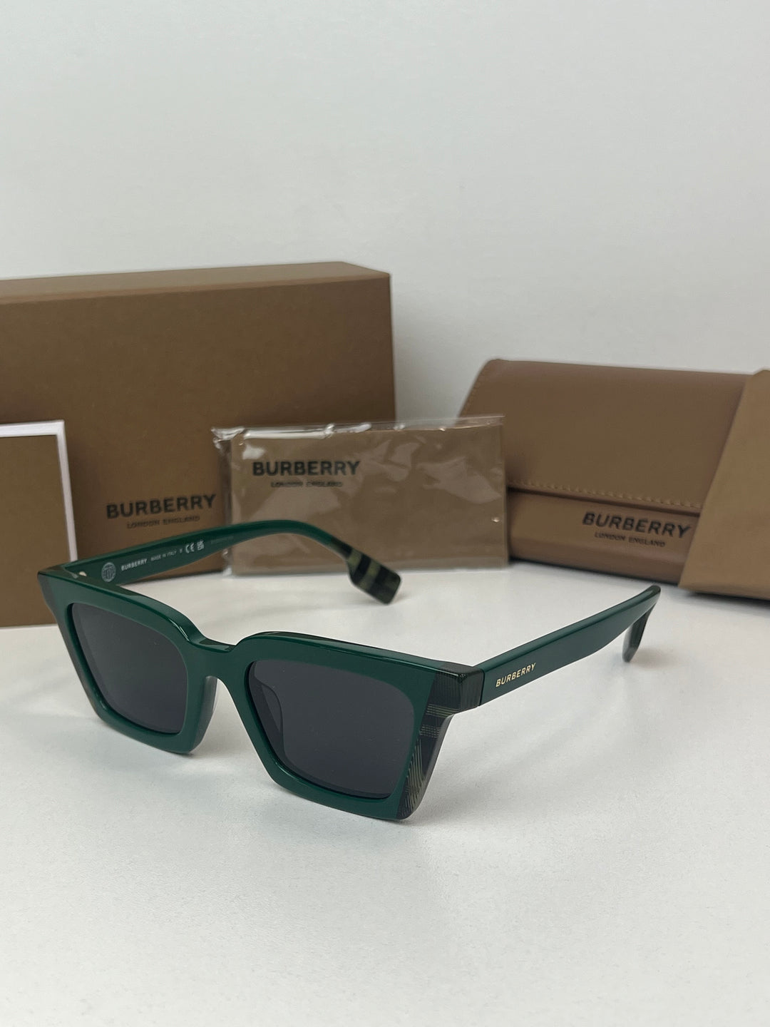 Burberry BE4392U Gafas de sol Briar a cuadros verdes