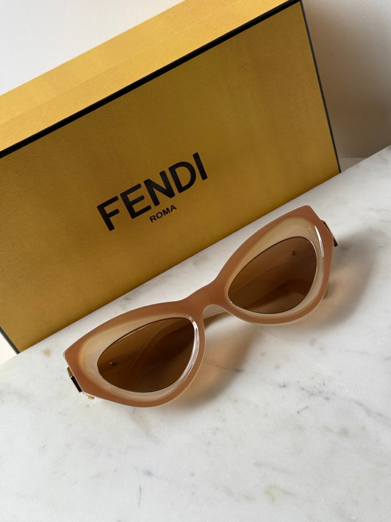 Fendi FF Diamonds FE40146I Cat Eye Sunglasses in Beige