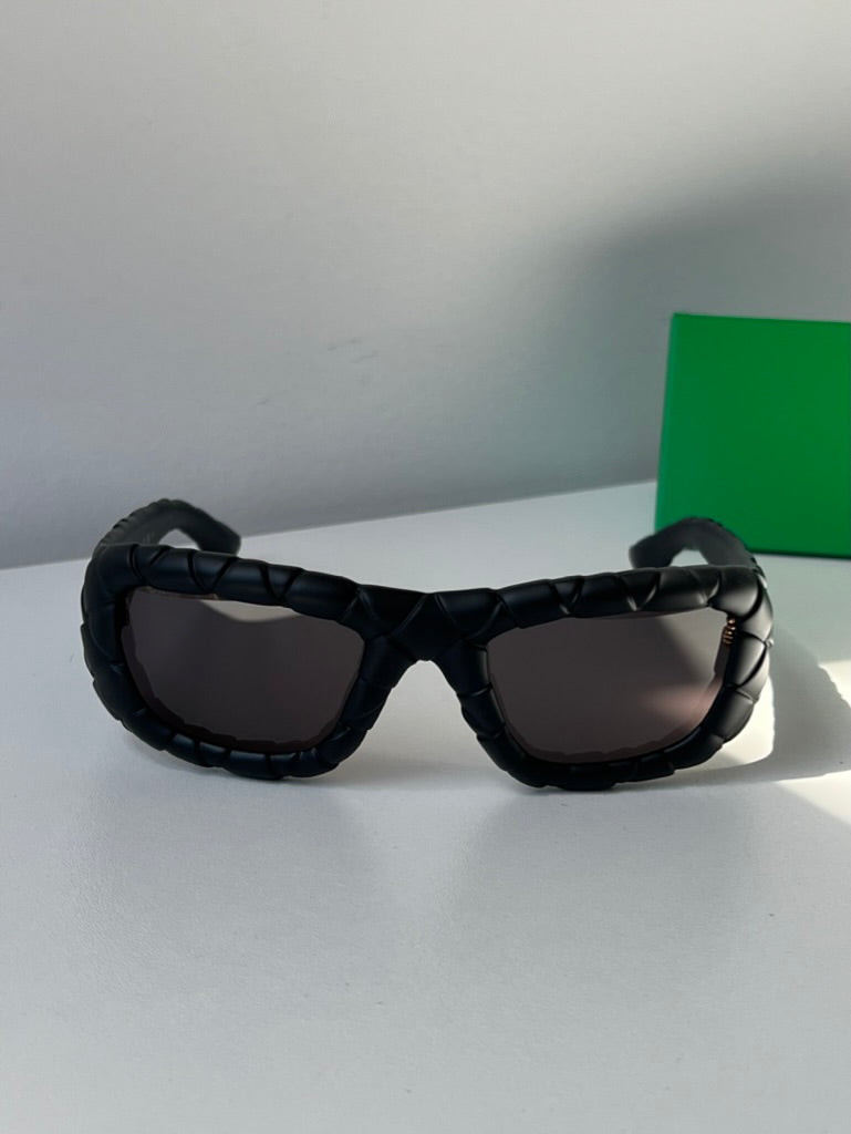 Bottega Veneta BV1303S Braided Sunglasses in Black