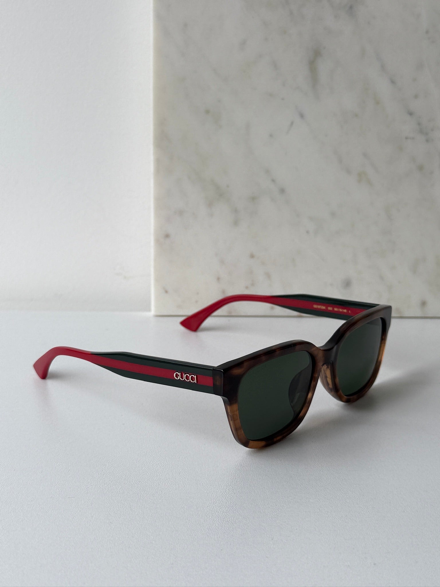 Gucci GG1872SK Brown Striped Temple Sunglasses – Designer Daydream