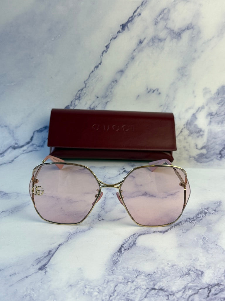 Gafas de sol con recorte de metal Gucci GG0818SA con lentes rosas