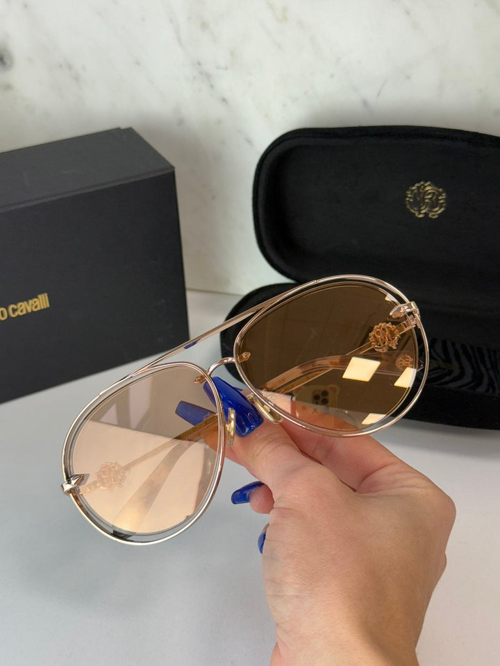 Gafas de sol ovaladas de pierna baja en negro Gucci GG1235S