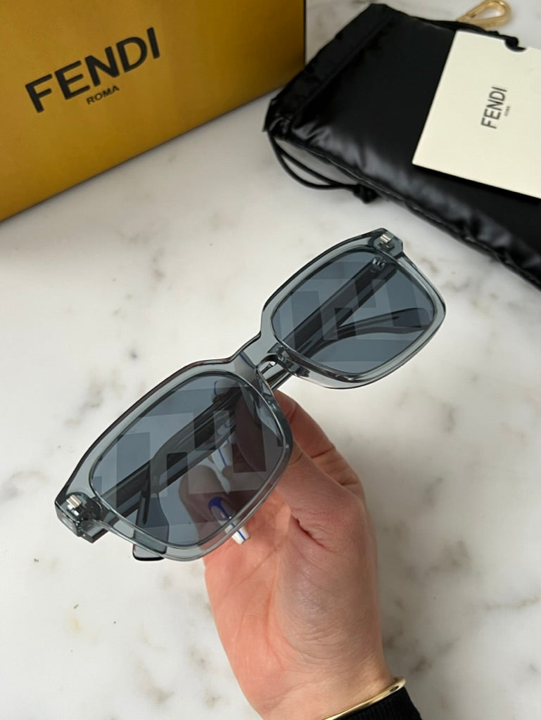 Fendi FE40025F Mirror Logo Sunglasses in Blue