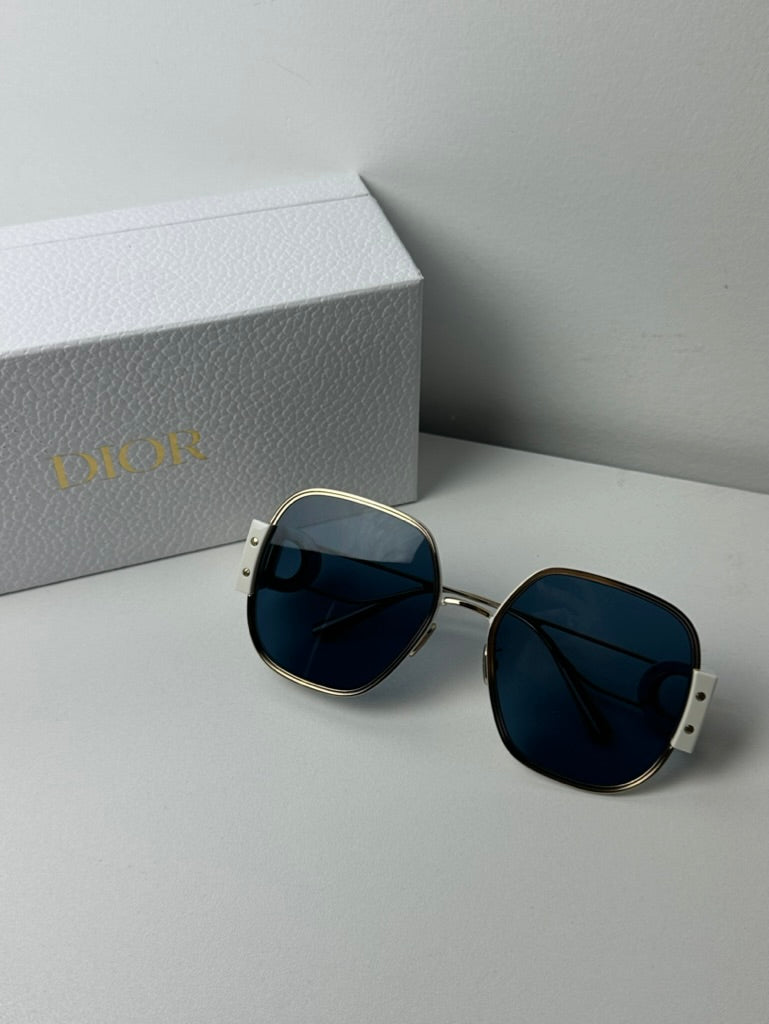 Dior 30Montaigne S5U Sunglasses in White