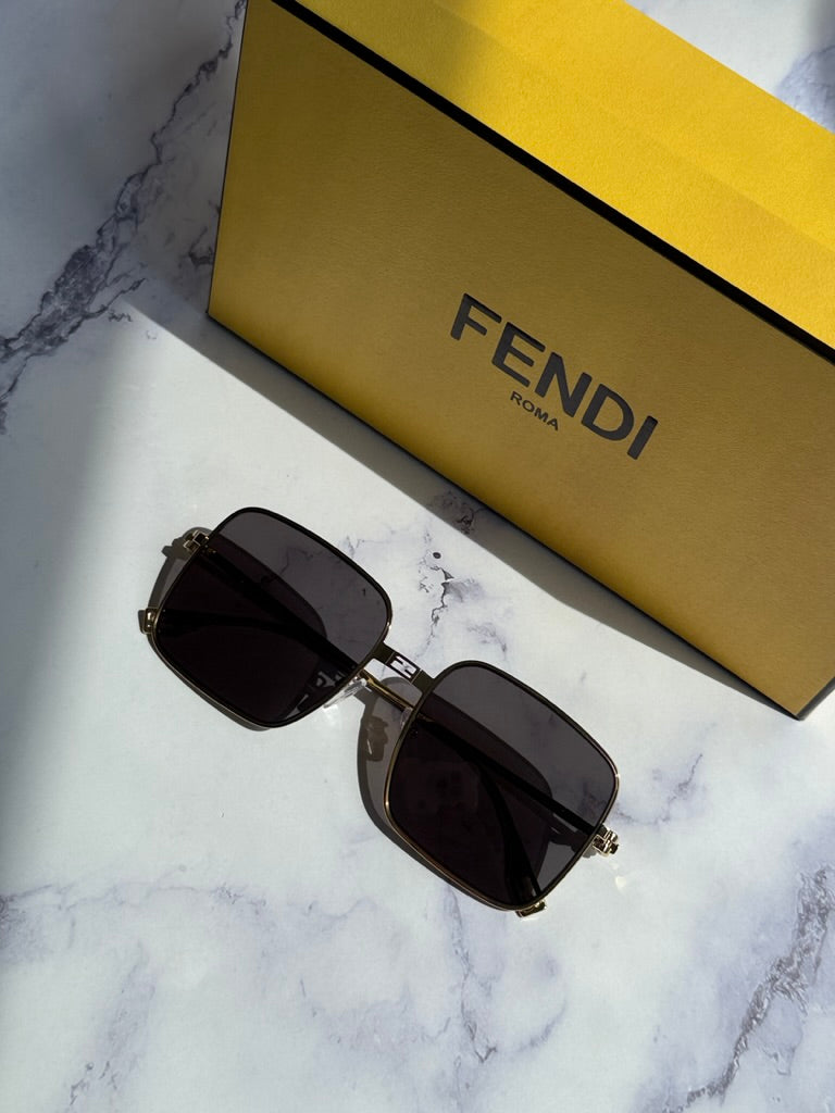 Fendi Baguette FE40123U Square Sunglasses in Gold – Designer Fendi Baguette FE40123U Square Sunglasses in Gold – Designer