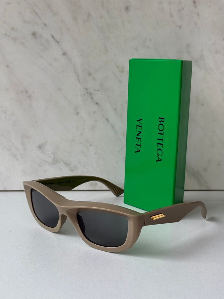 Bottega Veneta BV1326S Wrap Sunglasses in Brown