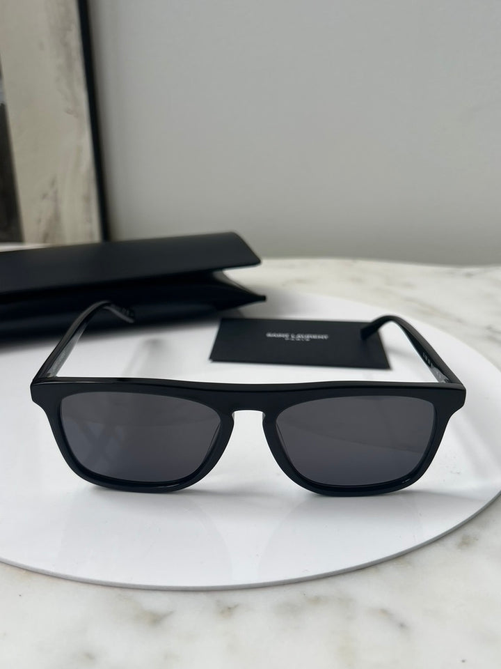 Saint Laurent SL586 Sunglasses in Black