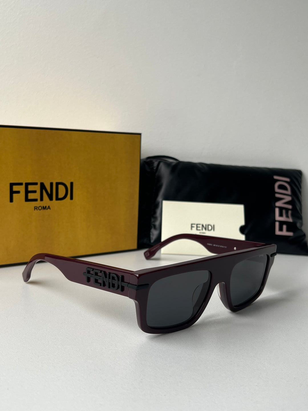 Fendi Fendigraphy FE40091U Burgundy Logo Unisex Sunglasses