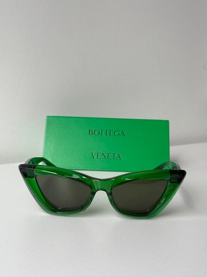 Bottega Veneta BV1101S Cat Eye Sunglasses in Green