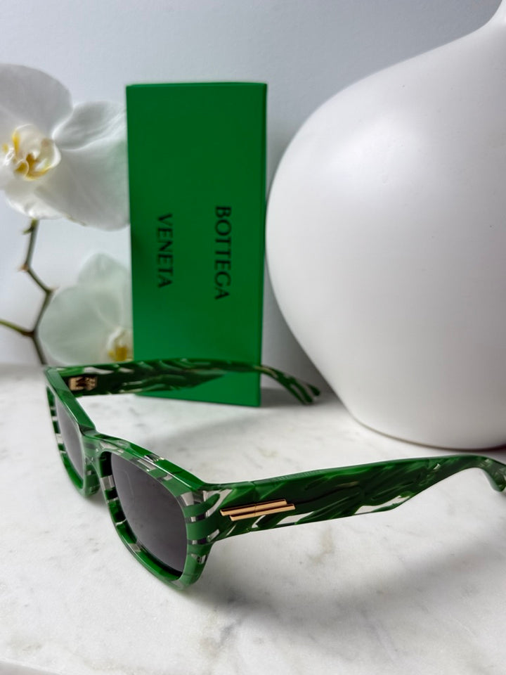 Bottega Veneta BV1122S Gafas de sol negras Mitre