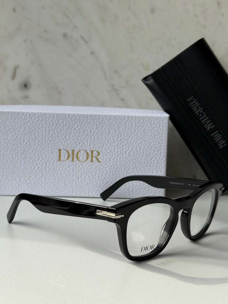 Dior BlacksuitO S21I Squared Frames in Black