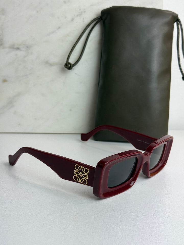 Loewe LW40101U Anagram Sunglasses in Burgundy Red
