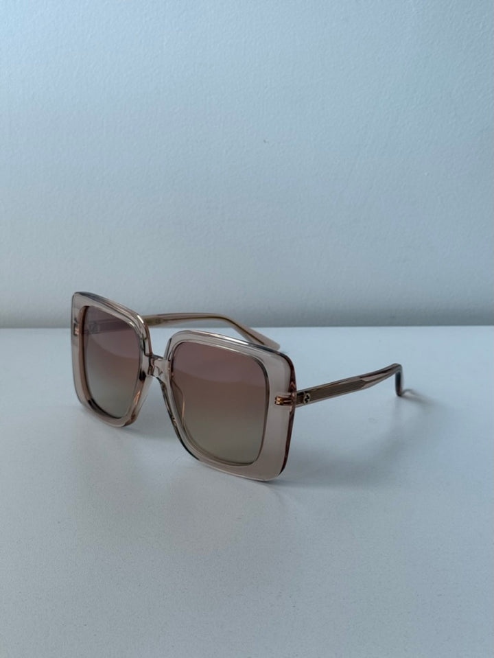 Gafas de sol cuadradas extragrandes en champán Gucci GG1314S 