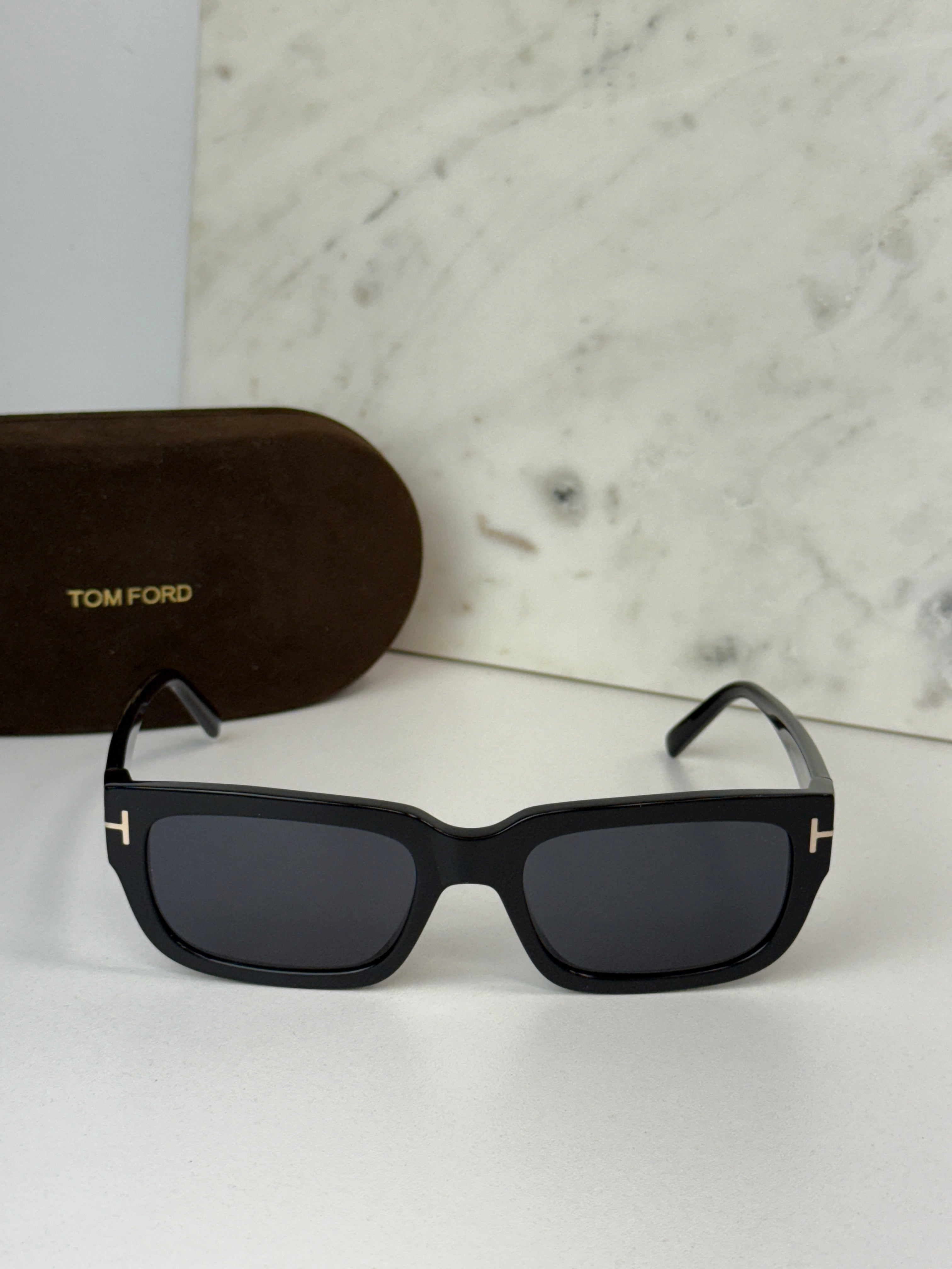 トムララブラックS Tom Ford Ezra FT1075 Sunglasses in Black – Designer Daydream