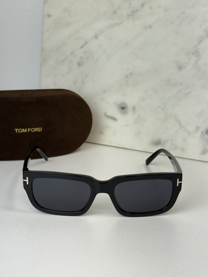 Tom Ford Ezra FT1075 Sunglasses in Black