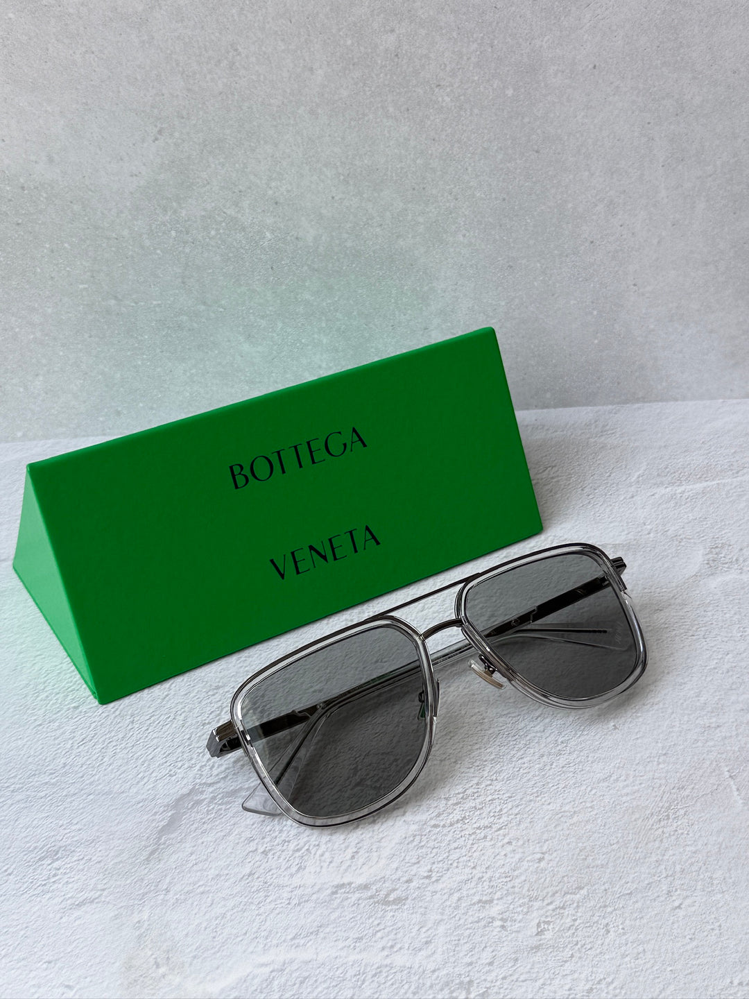 Bottega Veneta BV1463S Squared Aviator Sunglasses in Grey