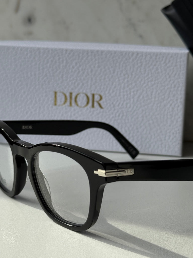 Dior BlacksuitO S21I Squared Frames in Black