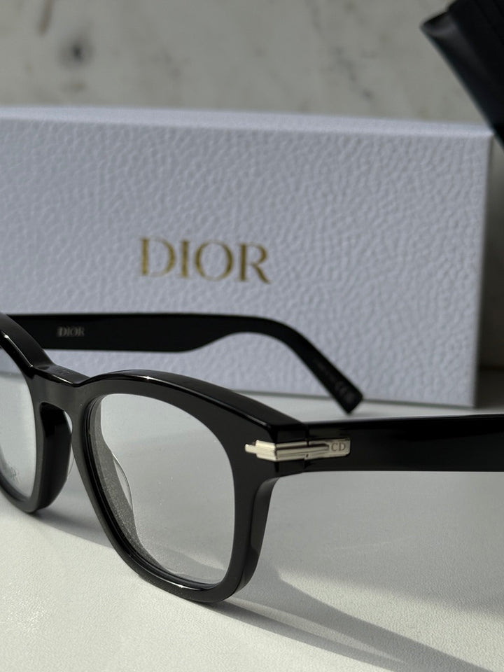 Dior BlacksuitO S21I Squared Frames in Black