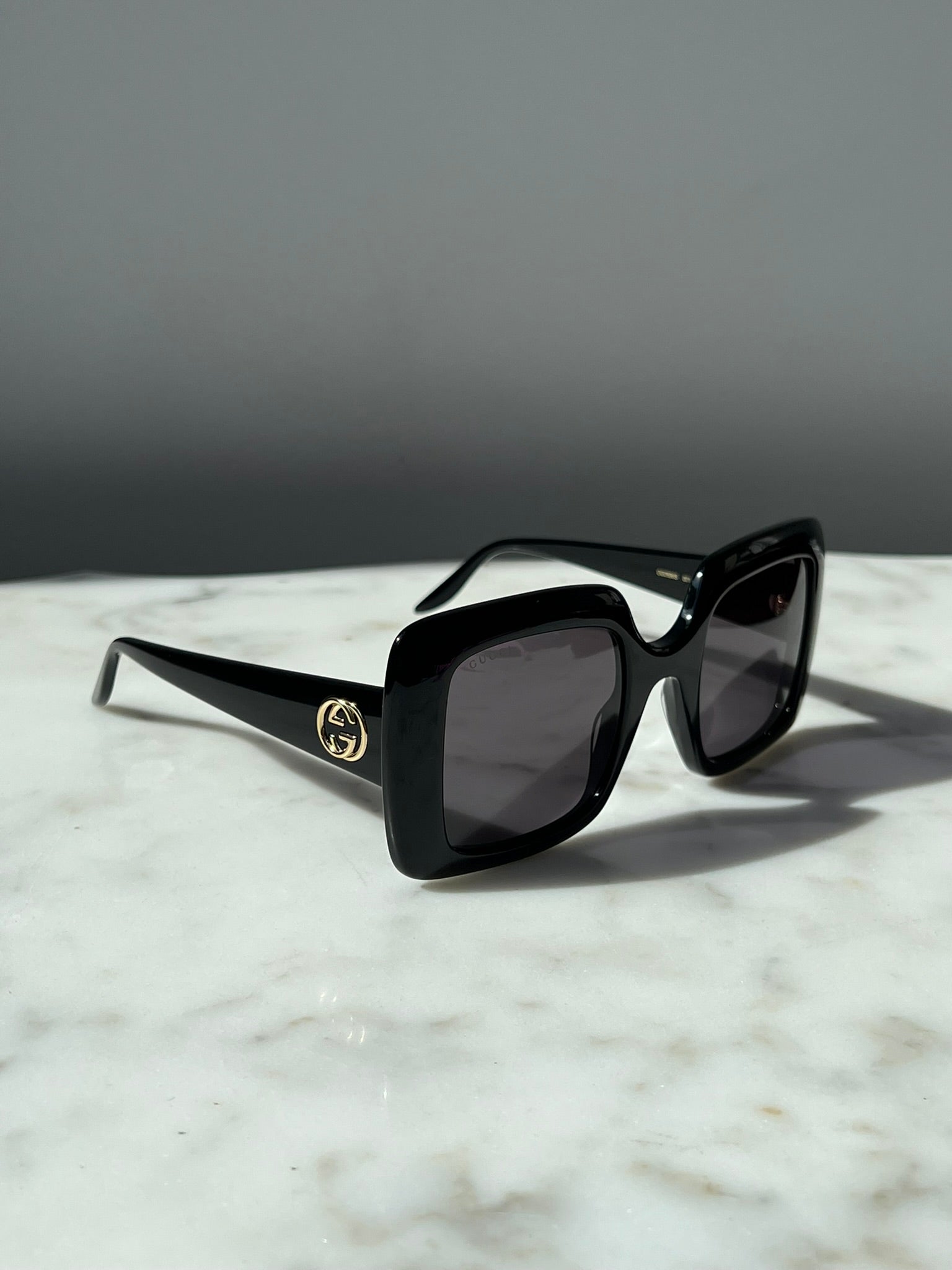 Gafas fashion de sol gucci cuadradas