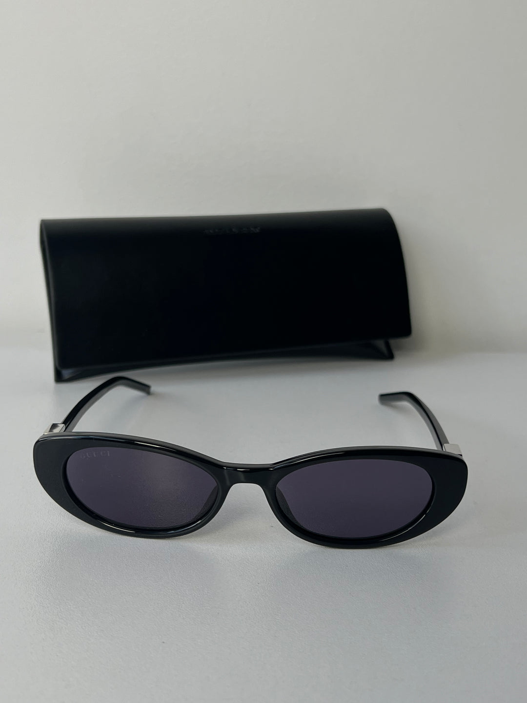 Gafas de sol negras con mariposa y logo Marmont de Gucci GG0765SA