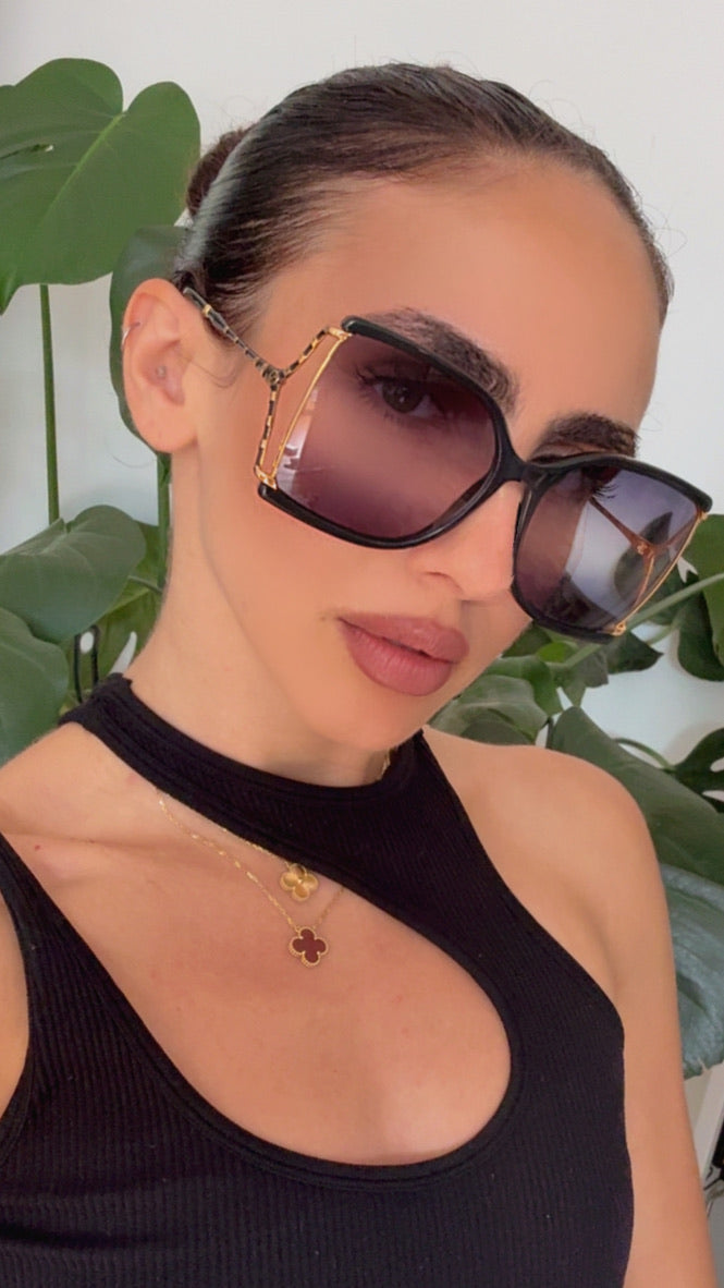 Gafas de sol cuadradas extragrandes con recorte en negro GG0592SK de Gucci 