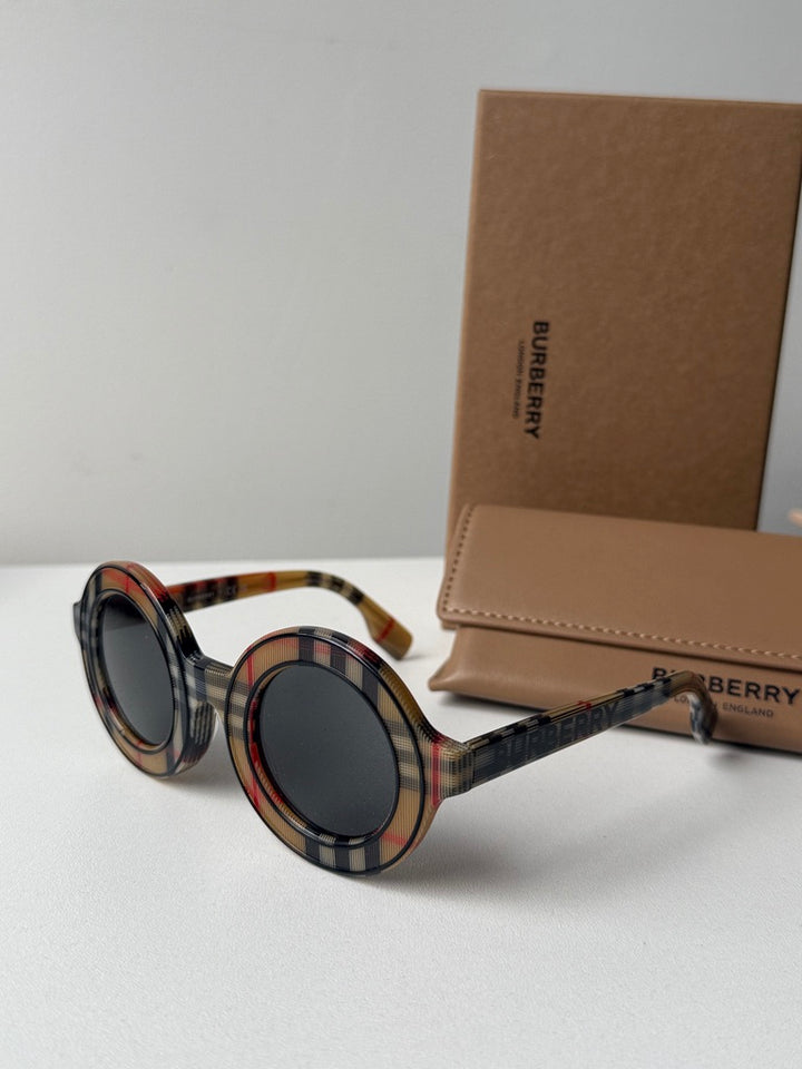 Burberry Kids gafas de sol con estampado de cuadros