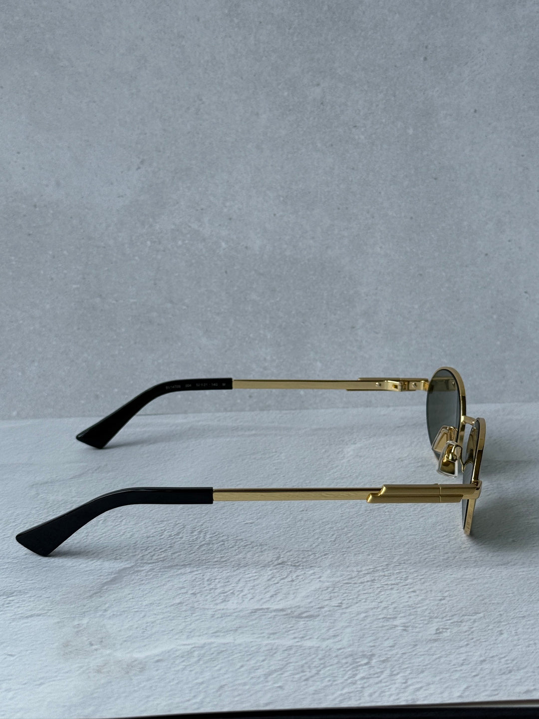 Bottega Veneta BV1470S Oval Gold Green Sunglasses
