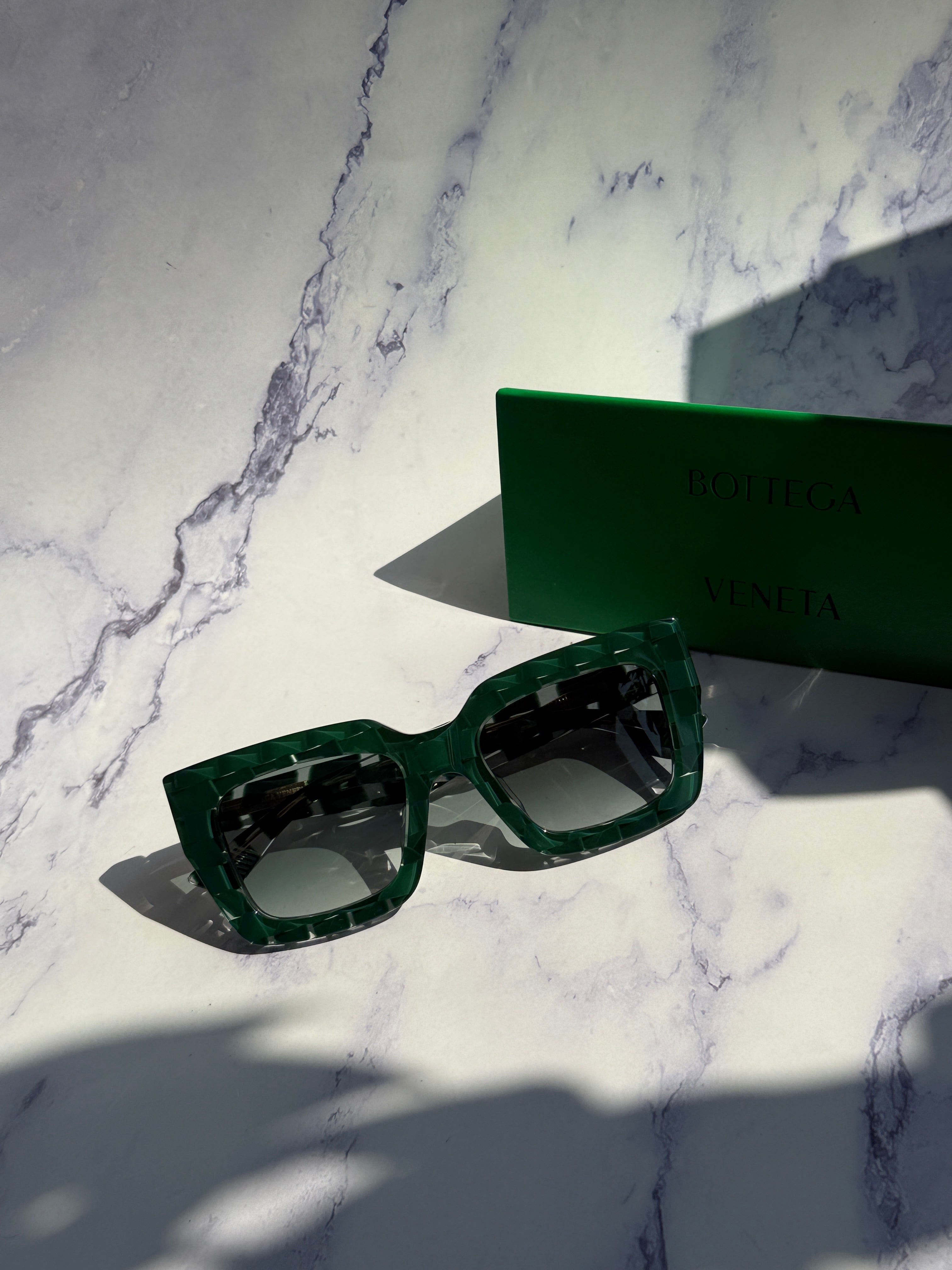 Bottega Veneta BV1212S Sunglasses in Braided Green – Designer Daydream
