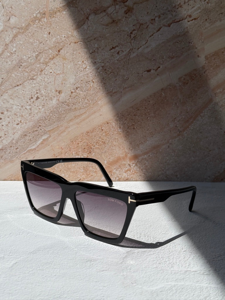 Tom Ford Camilla FT0682 Gafas de sol tipo ojo de gato 