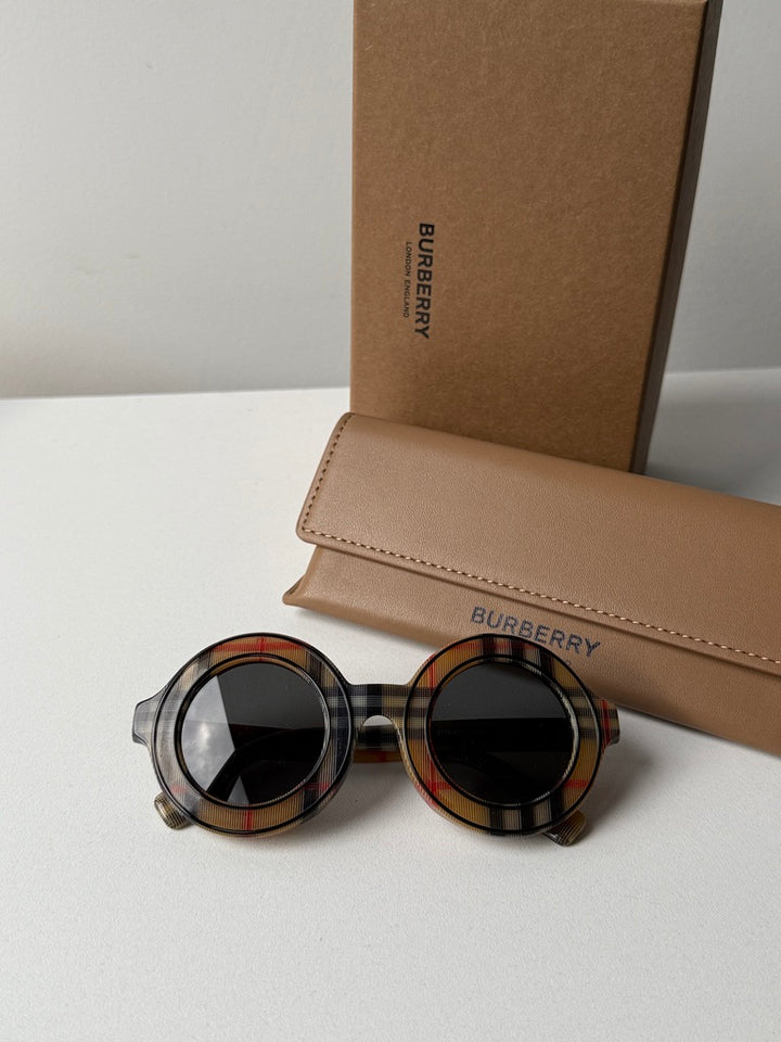 Burberry Kids gafas de sol con estampado de cuadros