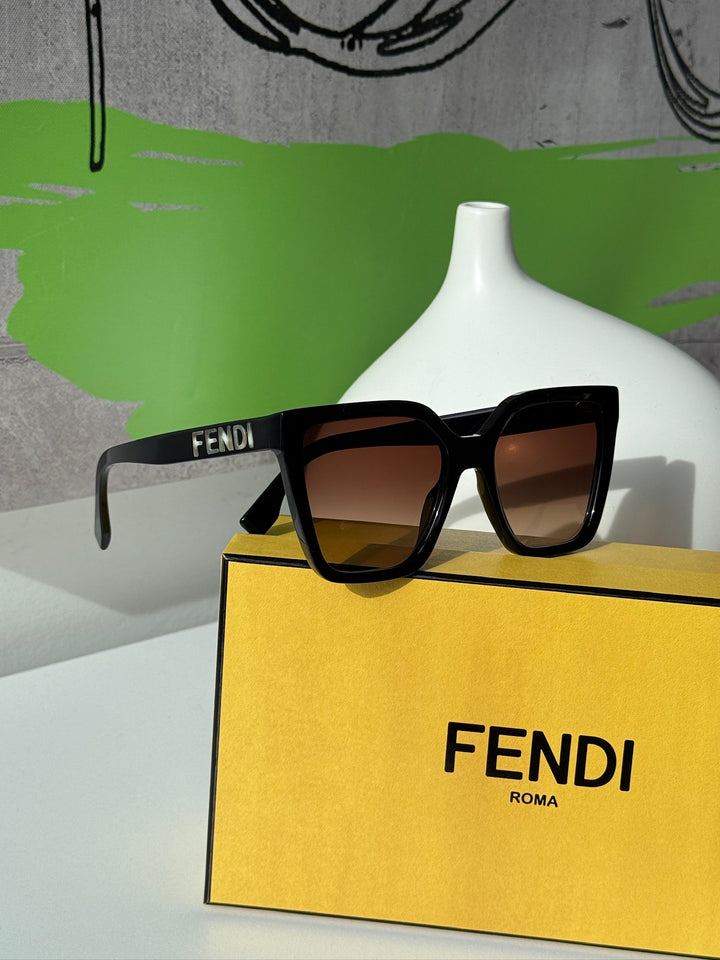Fendi FE40086I Fendigraphy Sunglasses in Black