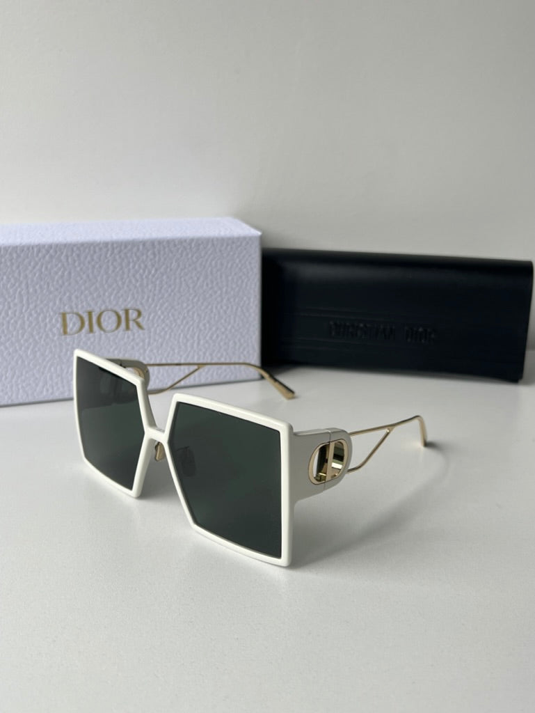 Dior 30Montaigne SU Square Sunglasses in Ivory