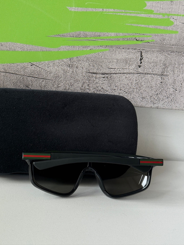 Gucci GG1736S Shield Sunglasses in Black