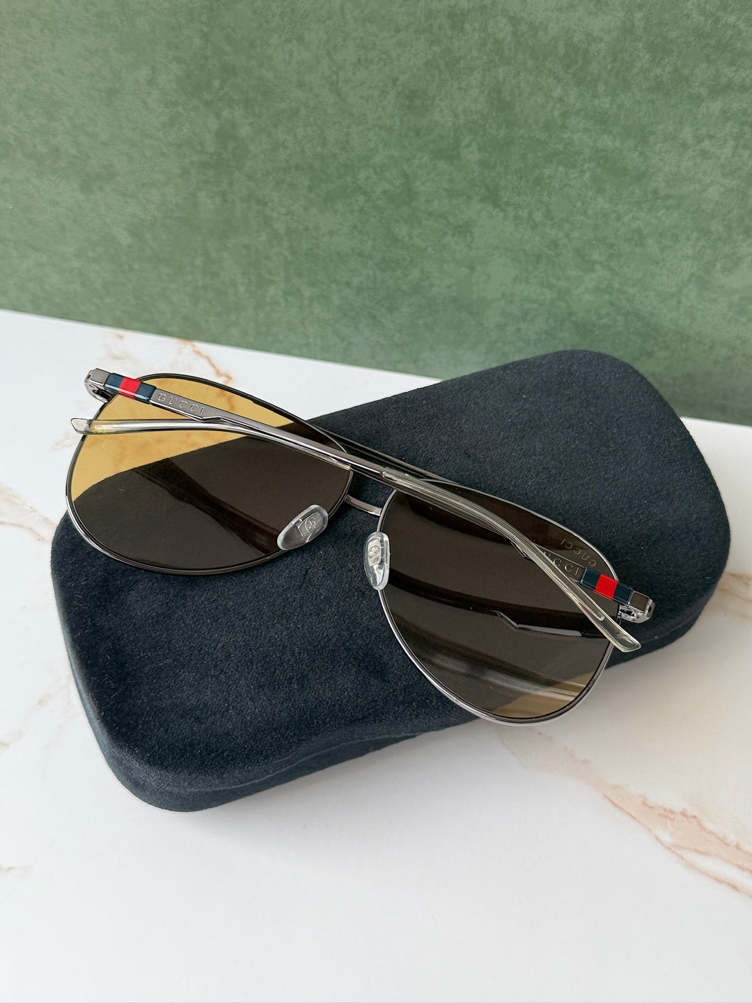 Gucci GG1220S Gafas de sol de aviador con monograma verde