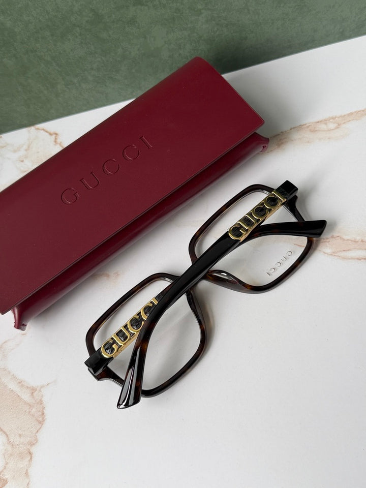 Monturas cuadradas Gucci GG1193O en negro 