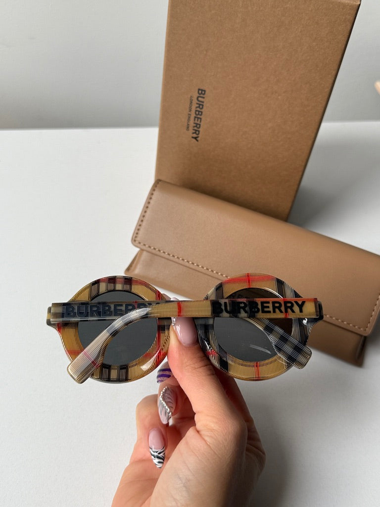 Burberry Kids gafas de sol con estampado de cuadros