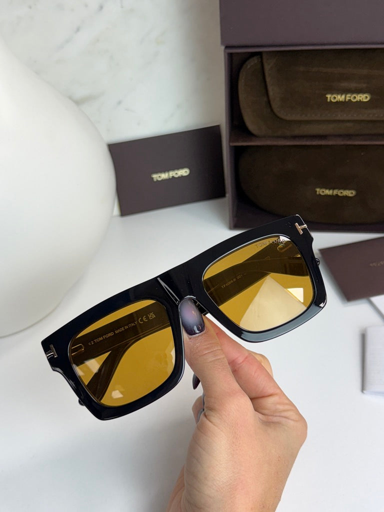 Tom Ford FT5690-B Gafas de sol con clip