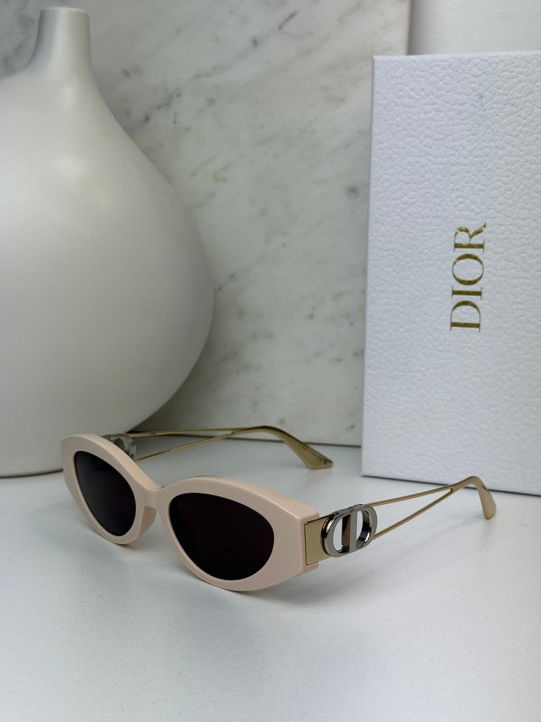 Dior 30Montaigne B6I Cat Eye Sunglasses in Pink