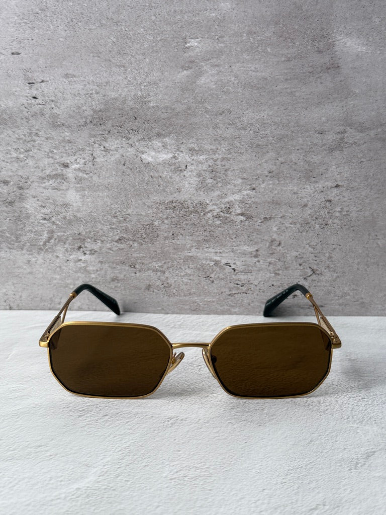 Gafas de sol Prada PR A51S en dorado rosa 