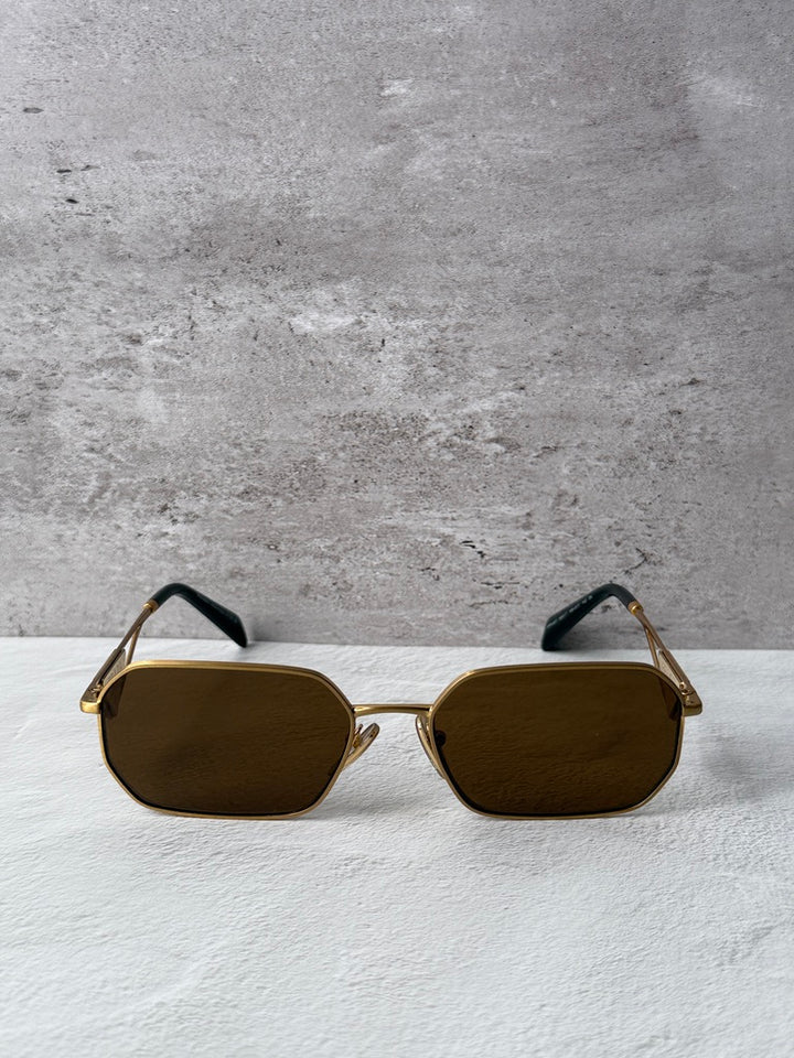Gafas de sol Prada PR A51S en dorado rosa 