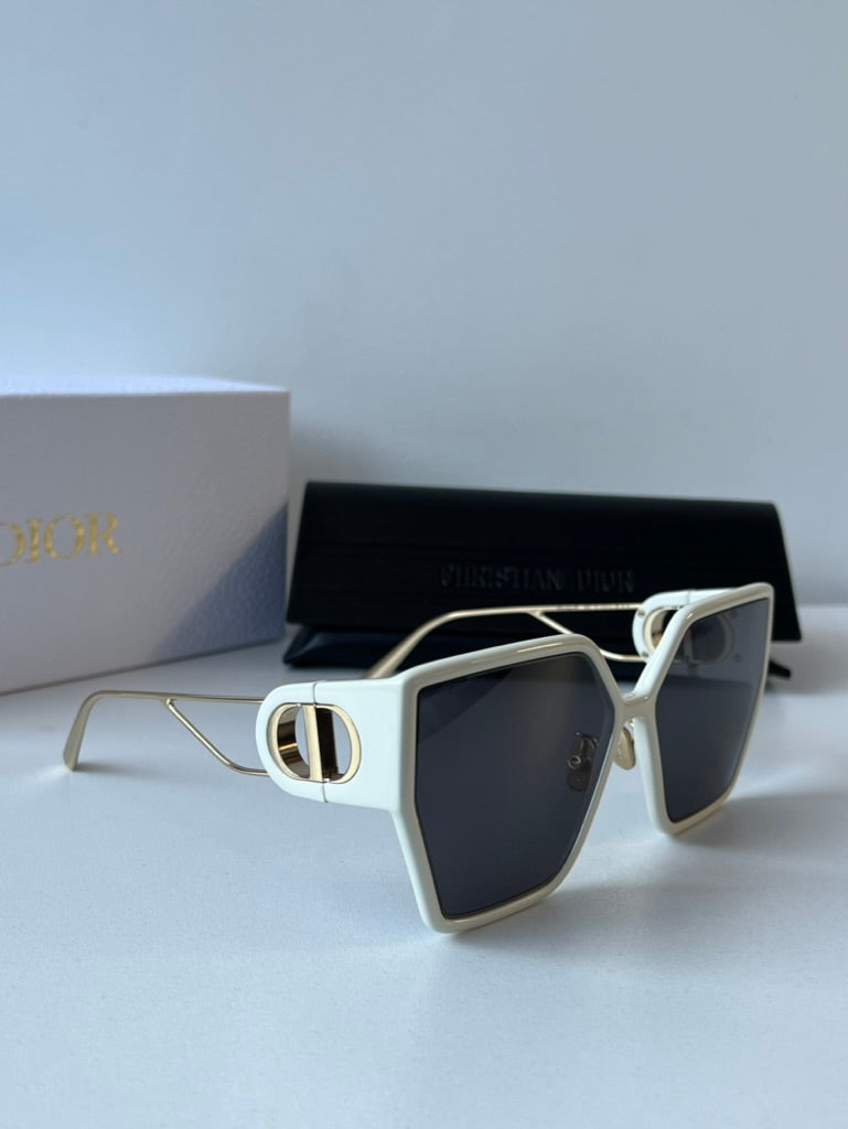 Dior 30Montaigne BU Cat Eye Square Sunglasses in White