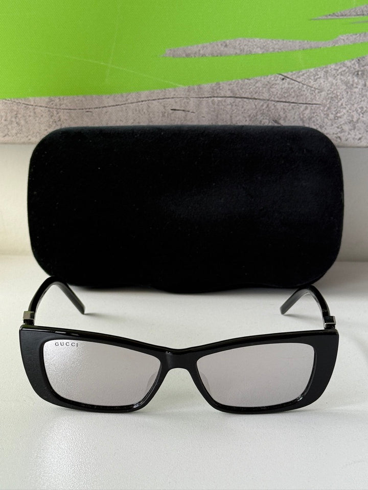 Gafas de sol negras con mariposa y logo Marmont de Gucci GG0765SA