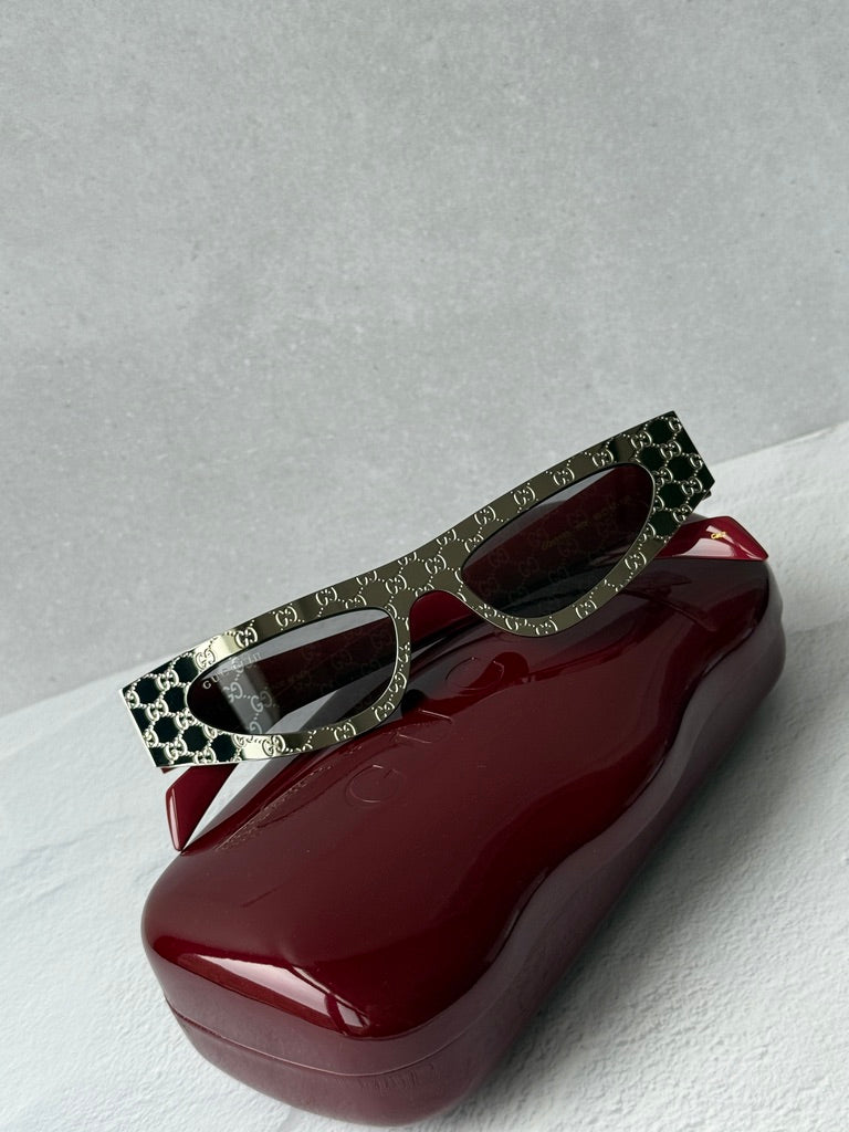 Gafas de sol extragrandes Gucci GG0817S con lentes grises 