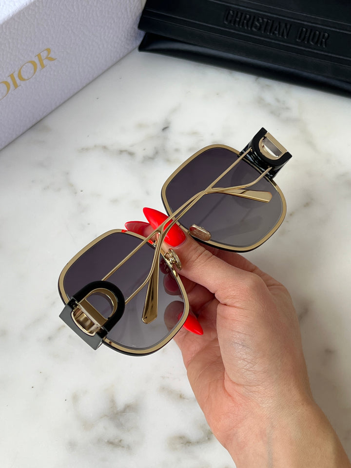 Dior 30Montaigne S5U Sunglasses in Black