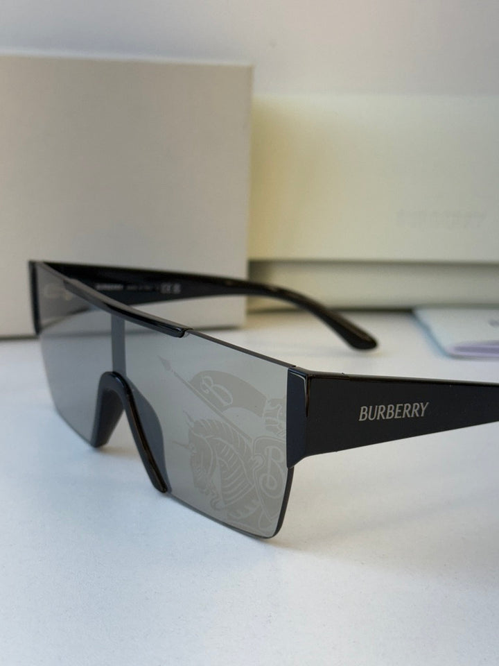 Burberry BE4291 Gafas de sol con escudo espejado en dorado