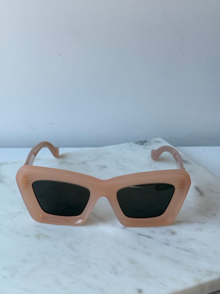 Loewe LW40145I Cat Eye Sunglasses in Pink