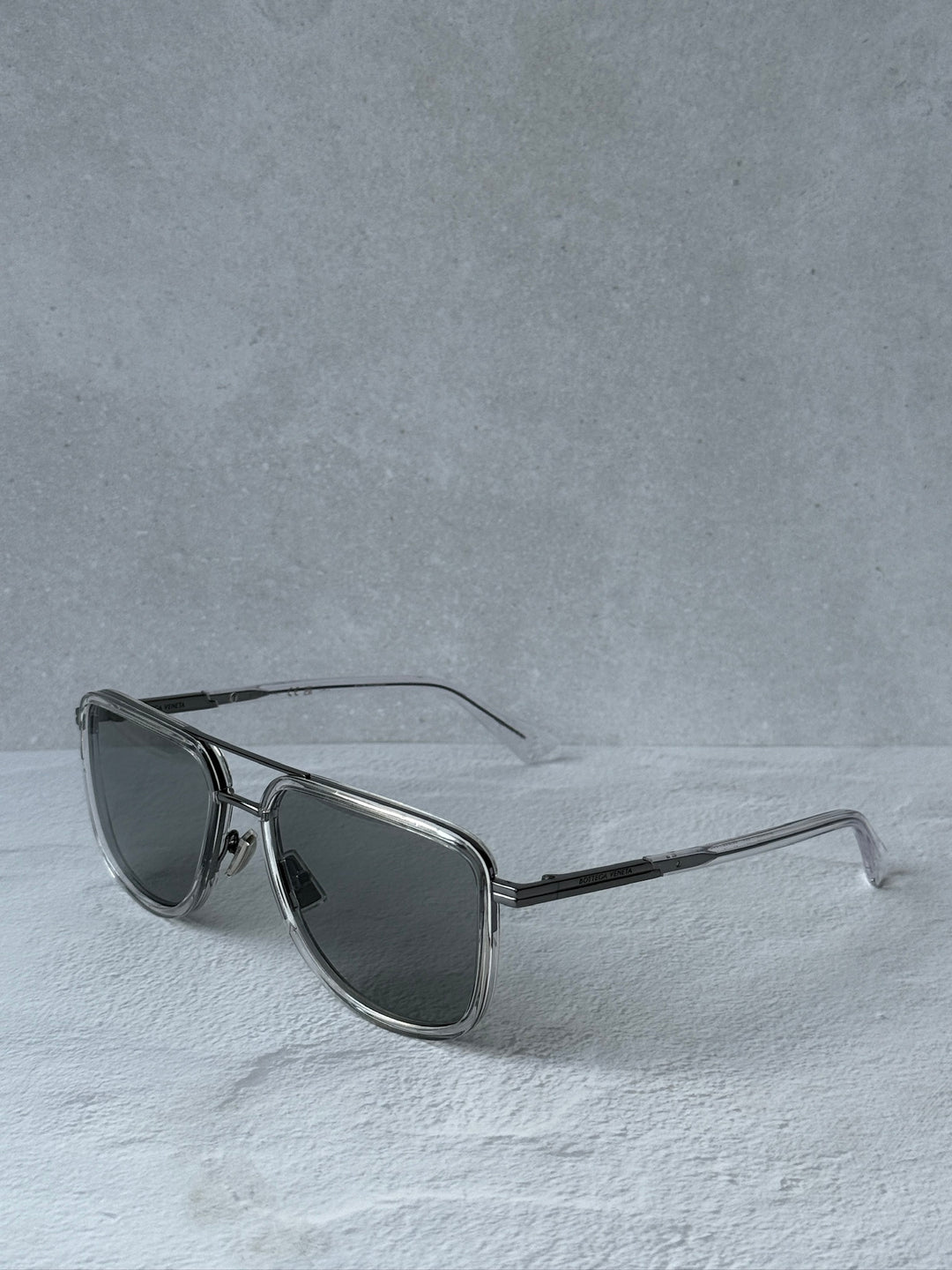 Bottega Veneta BV1463S Squared Aviator Sunglasses in Grey