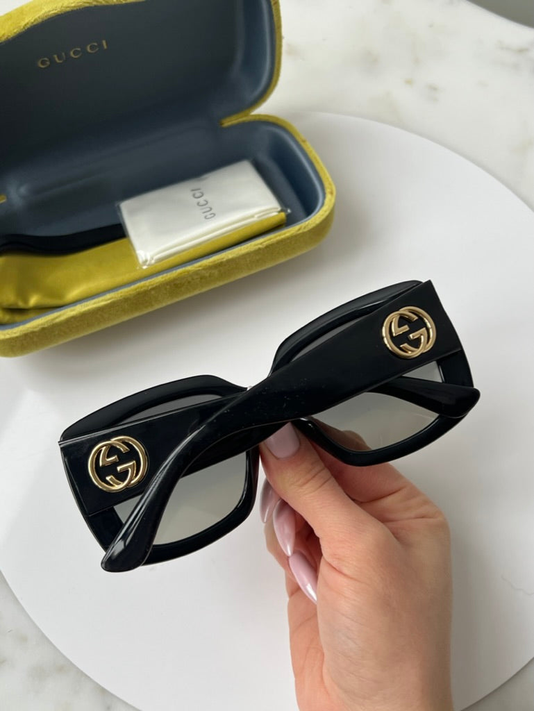 Gucci GG0141SN Square Black Logo Sunglasses – Designer Daydream