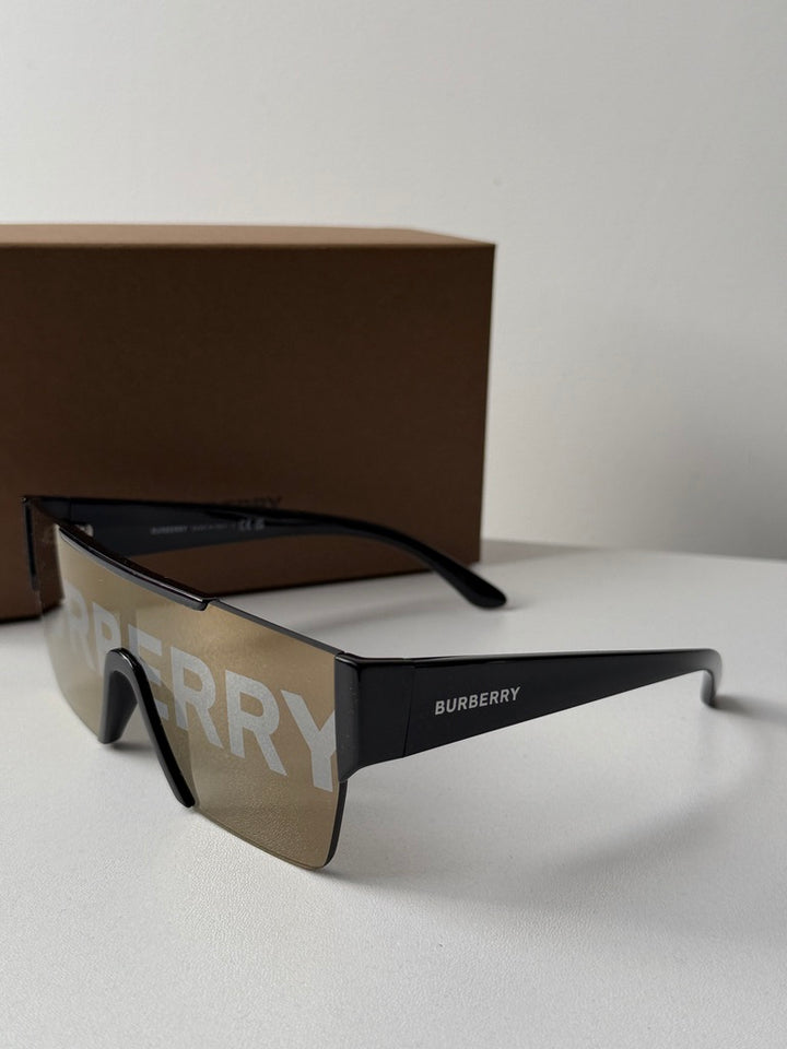 Burberry BE4291 Gafas de sol con escudo espejado en dorado